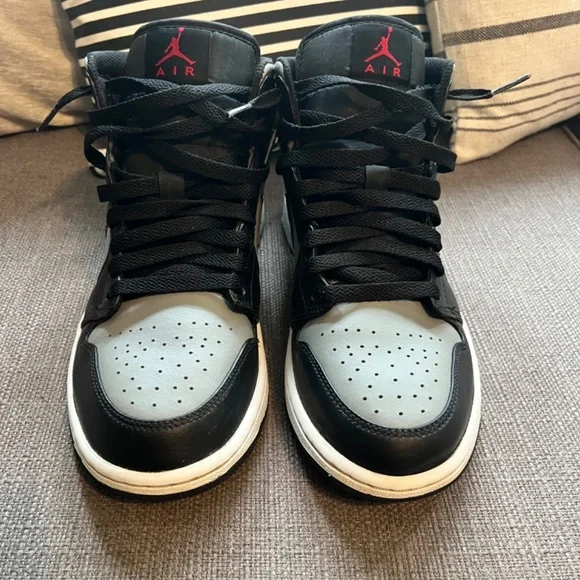 Air Jordan 1 Mid Mens - Picture 2 of 7
